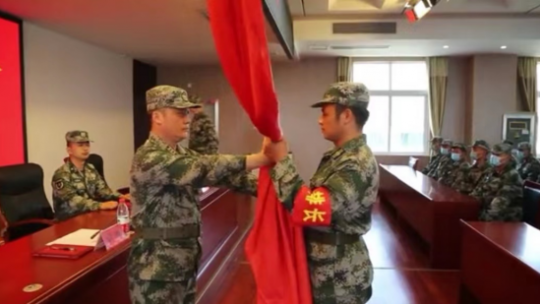 奉獻(xiàn)軍營終不悔  轉(zhuǎn)業(yè)回鄉(xiāng)立新功——記退役軍人陳召斌