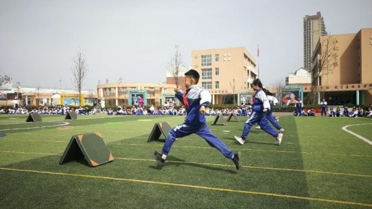 我運(yùn)動(dòng) 我快樂——人民大道教育集團(tuán)翰林小學(xué)舉行運(yùn)動(dòng)會