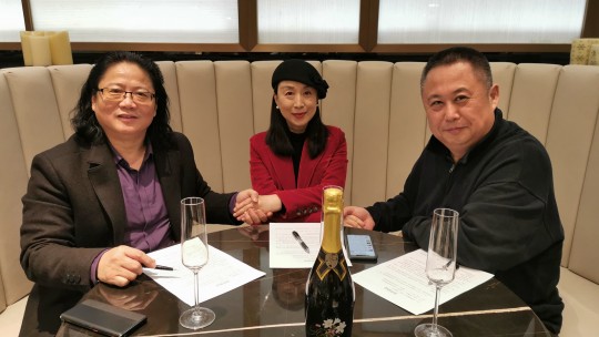 好萊塢中國(guó)打造“世界百?gòu)?qiáng)名人藝術(shù)家影像拍攝工程＂今天正式簽約