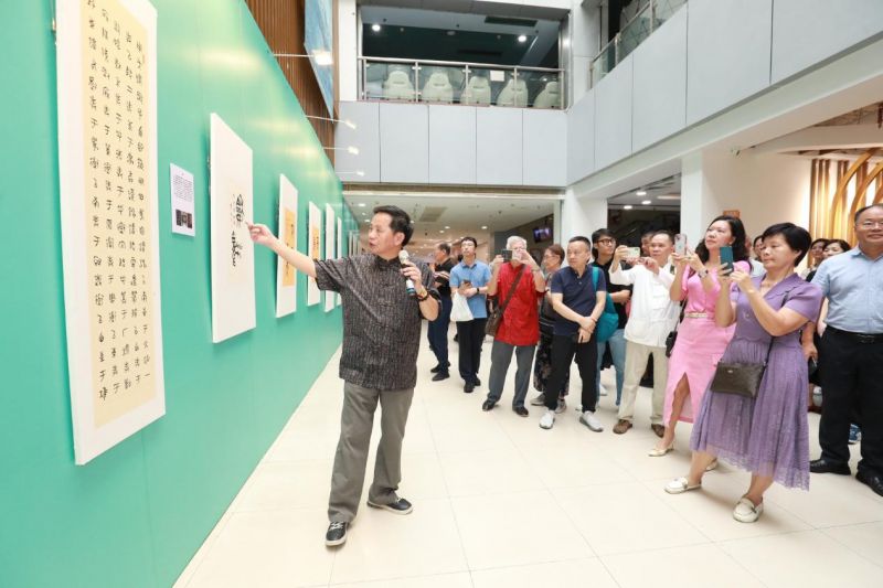 遠(yuǎn)古的呼喚，筑夢(mèng)新時(shí)代 ——辜慧龍書(shū)法作品展在廣州市青年文化宮隆重開(kāi)幕