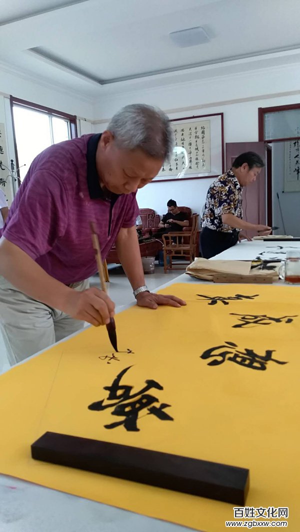 CCTV我愛你中華網(wǎng)絡電視頻道《放飛夢想》欄目走進山東儒林文化園