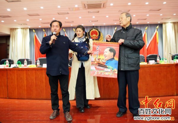 著名軍旅詩人殷德江詩歌創(chuàng)作60年作品研討會(huì)在京召開——德性光耀大地昭齊魯子弟文品，江河情激浪花揚(yáng)軍旅老兵詩才（組圖）