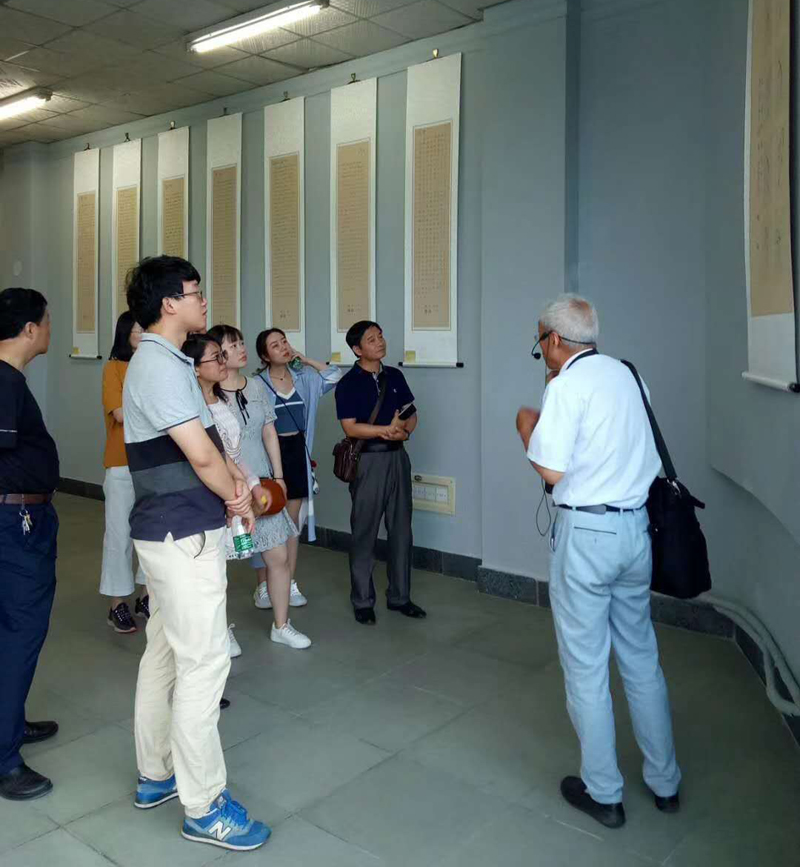 安陽民建會(huì)員付平在市群藝館舉行作品展