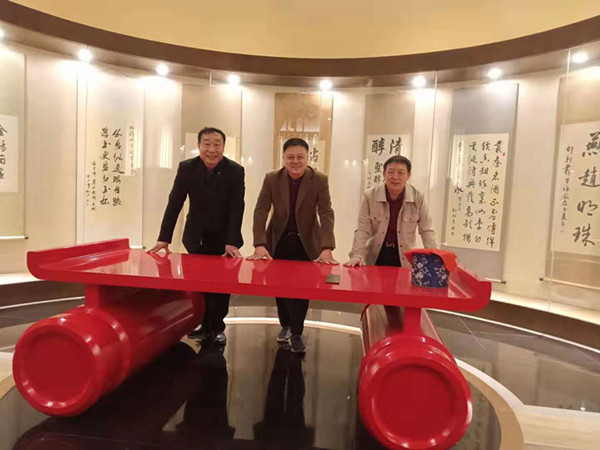 媒企“牽手”共慶第二十個中國記者節(jié) ——記者采風團走進邯鄲市肥鄉(xiāng)區(qū)叢臺酒苑