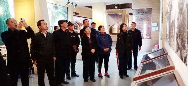安陽民建第九支部組織開展“不忘合作初心，繼續(xù)攜手前進”主題教育實踐活動