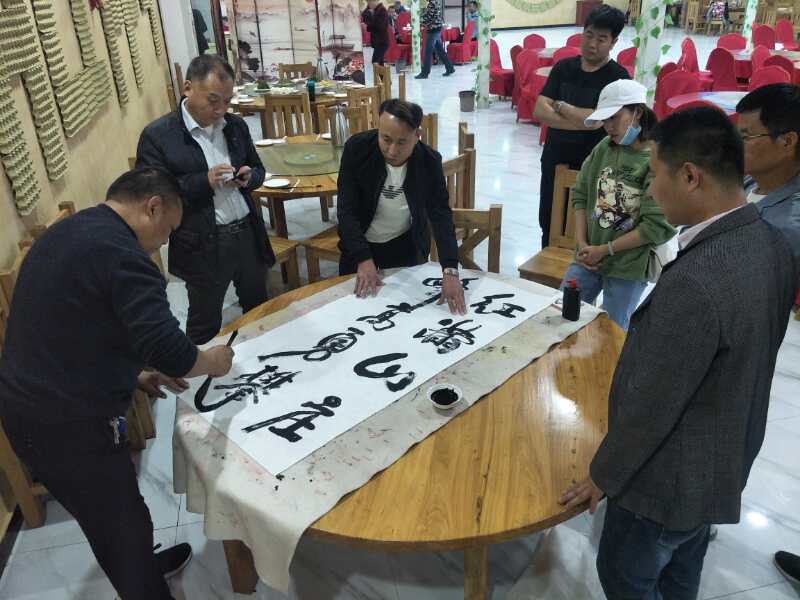 相約公益  與愛同行——安陽(yáng)市志亮愛心公益團(tuán)隊(duì)“山海家庭農(nóng)場(chǎng)”愛心公益活動(dòng)工作室成立