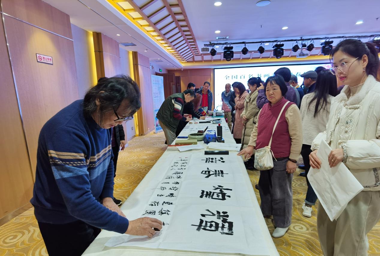 首屆“大美鄴城杯”全國(guó)詩(shī)書畫大賽頒獎(jiǎng)盛典在河北臨漳圓滿舉行 首屆“大美鄴城杯”全國(guó)詩(shī)書畫大賽頒獎(jiǎng)盛典在河北臨漳圓滿舉行