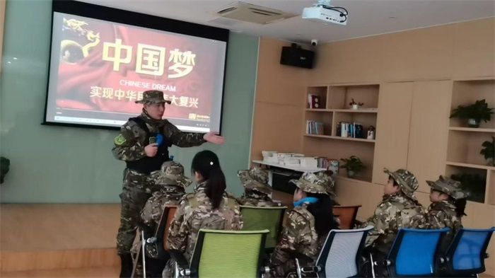 橫墅江社區(qū)青少年國(guó)防素質(zhì)提升計(jì)劃暨冬訓(xùn)活動(dòng)順利收官