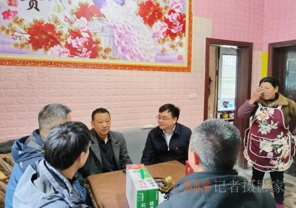 貴州務川黃都鎮(zhèn)桂花村開展“黨建引領聚合力、村企共建促振興”支部共建活動
