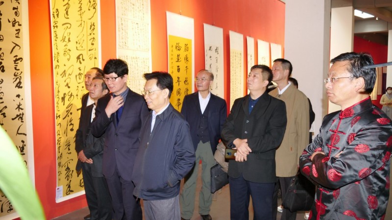 全球華人書法大展暨中國徐悲鴻畫院成立30周年國際水墨畫邀請(qǐng)展在京開幕