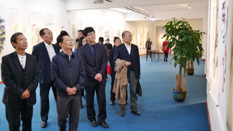 全球華人書法大展暨中國徐悲鴻畫院成立30周年國際水墨畫邀請(qǐng)展在京開幕
