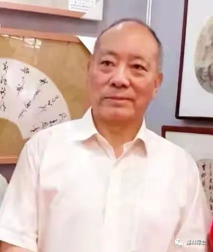 獨標風(fēng)骨藝壇上，濯古來新成一家---沈鴻根先生訪談