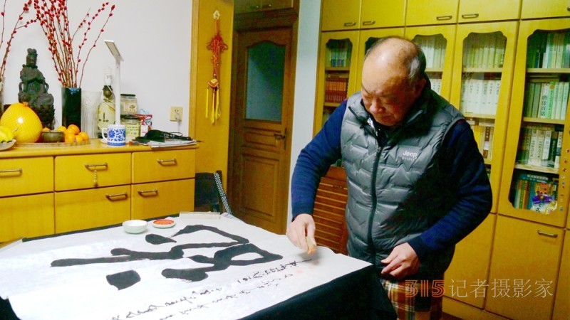《書香墨韻》專訪著名書法家江鳥：要臨貼，把修養(yǎng)思想融進(jìn)去